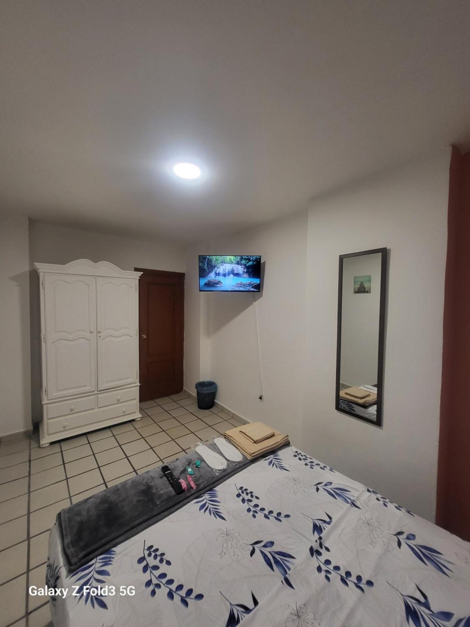 Habitacion Muy Centrica. Гранада Экстерьер фото